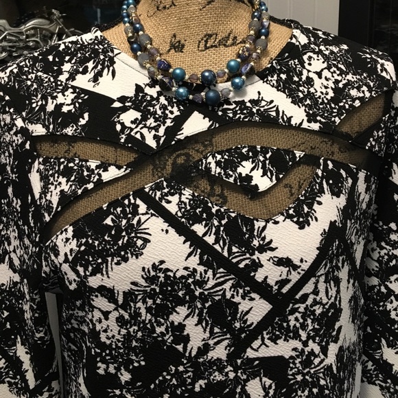 Xhiliration Ladies Dress - Picture 2 of 7